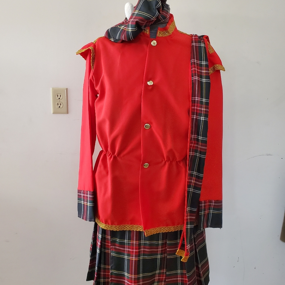 Scottish kilt costume, Irish